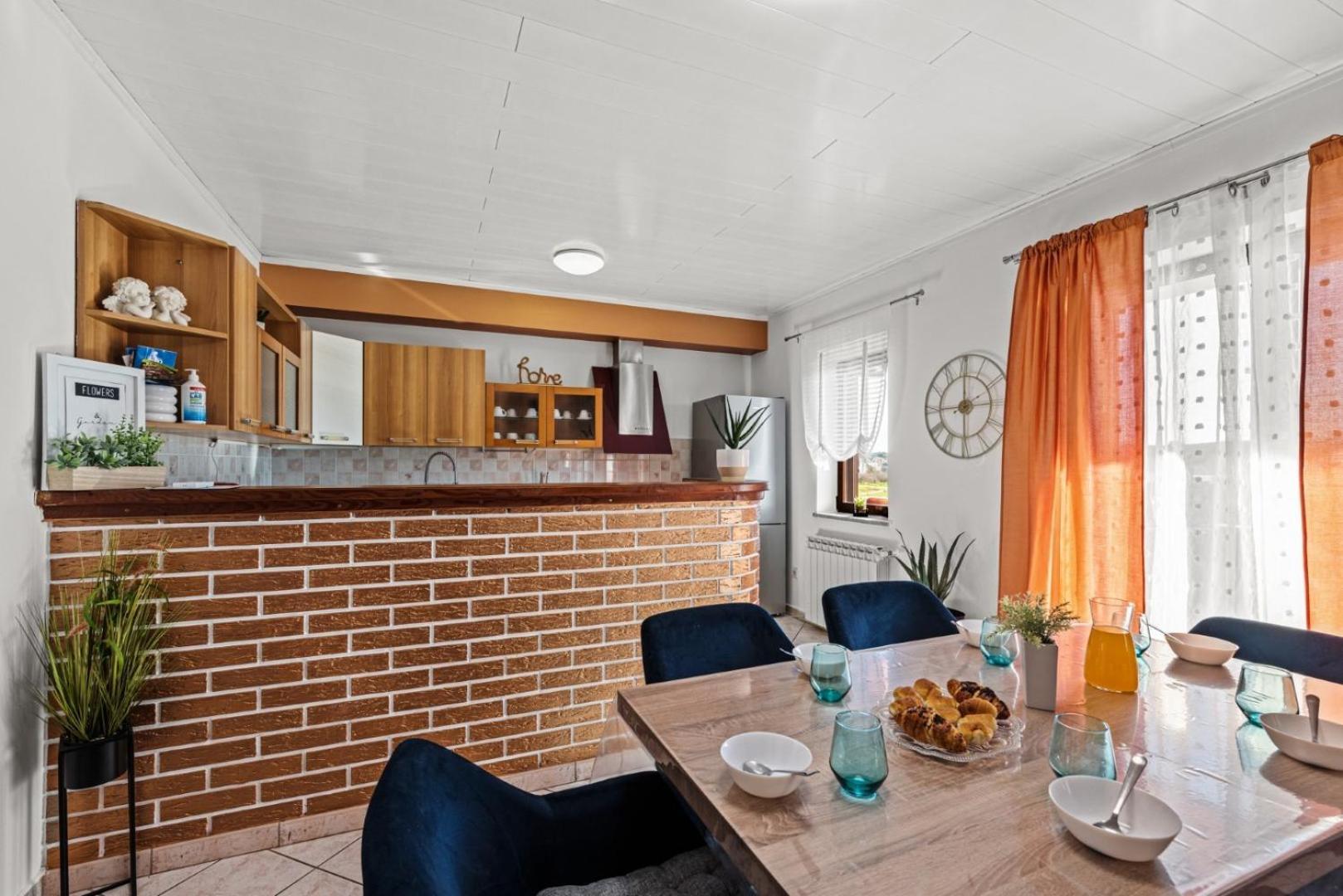 Sea View Apartments With Shared Pool Pomer Esterno foto