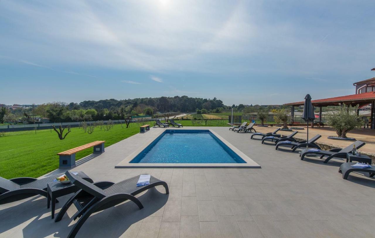 Sea View Apartments With Shared Pool Pomer Camera foto