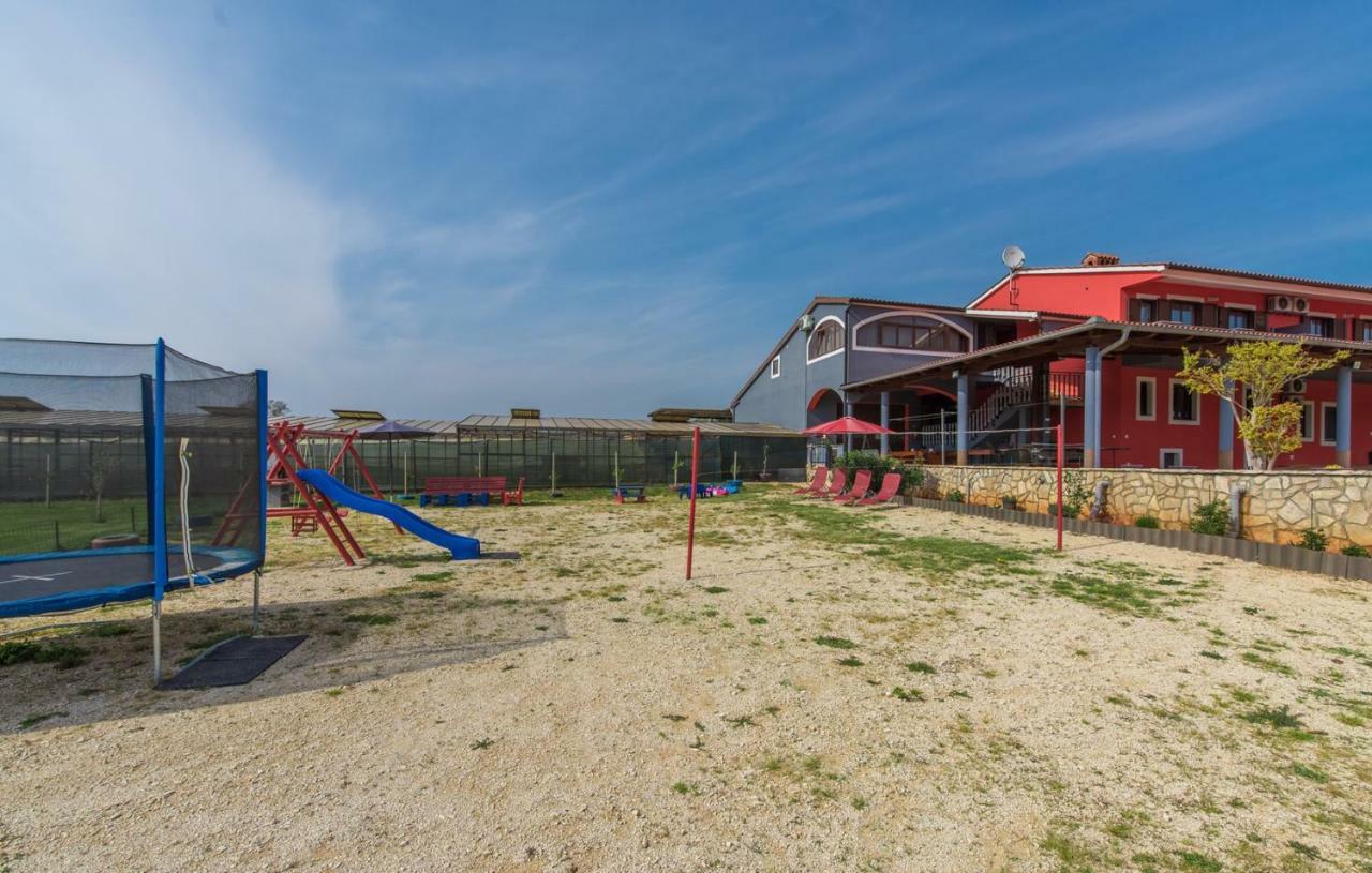 Sea View Apartments With Shared Pool Pomer Esterno foto