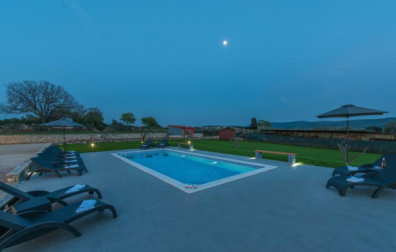 Sea View Apartments With Shared Pool Pomer Esterno foto